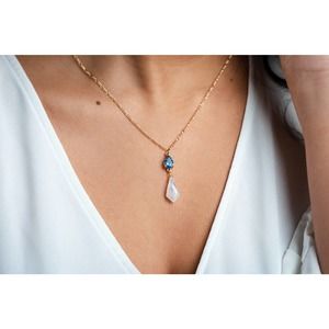 *Jada* Moonstone Gemstone Necklace